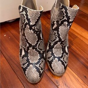 Vince Camuto Black and Cream Patterned Ankle Boots